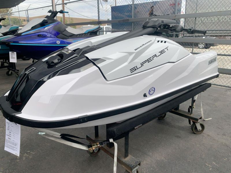 New 2025 Yamaha Superjet Image 10