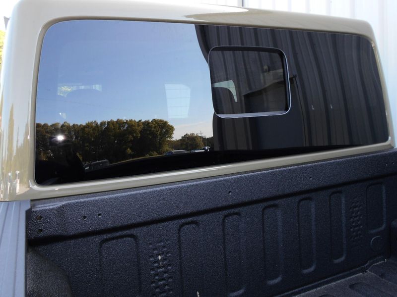 2025 Jeep Gladiator High Tide 4x4Image 31