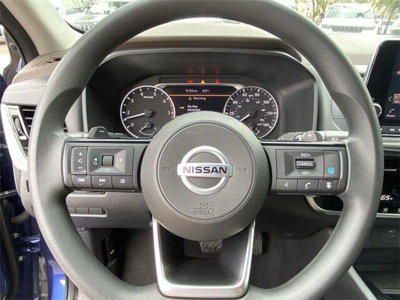 2021 Nissan Rogue SVImage 21