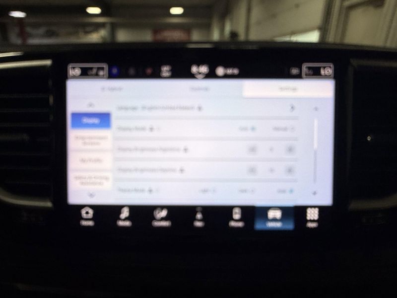 Used 2024 Chrysler Pacifica Hybrid PinnacleImage 37