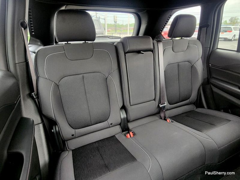 Used 2024 Jeep Grand Cherokee Laredo X