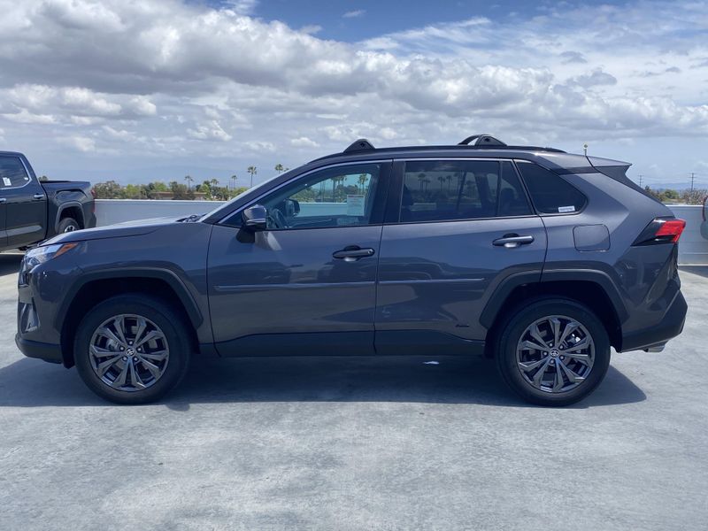 2024 Toyota RAV4 XLE PremiumImage 7