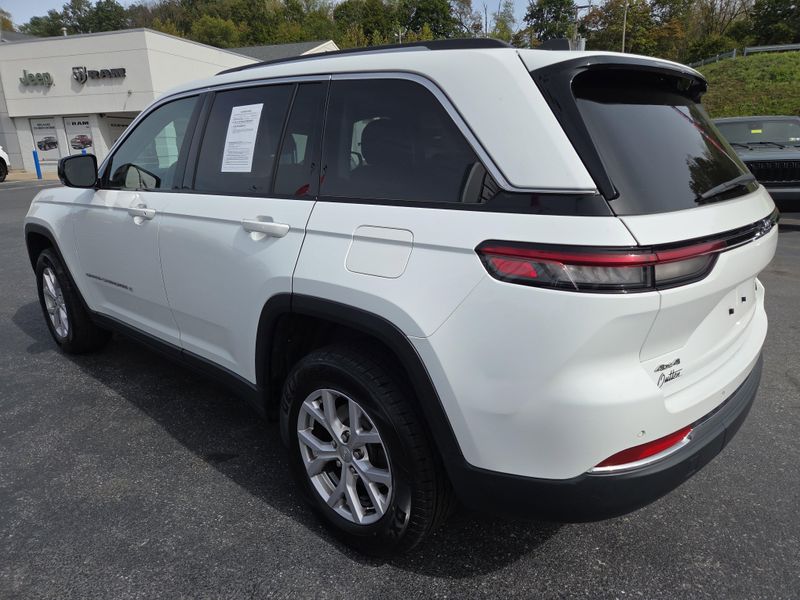 2022 Jeep Grand Cherokee Limited photo 5
