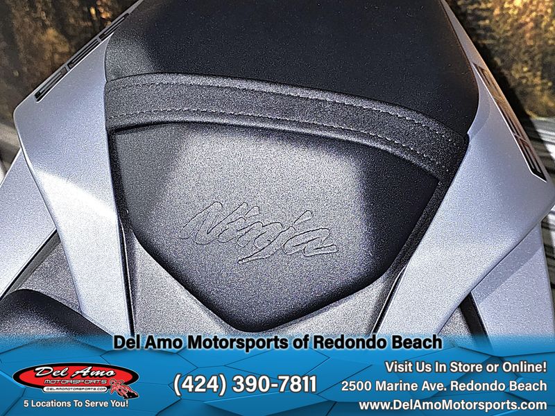 2025 Kawasaki NINJA ZX-6R ABS Image 17