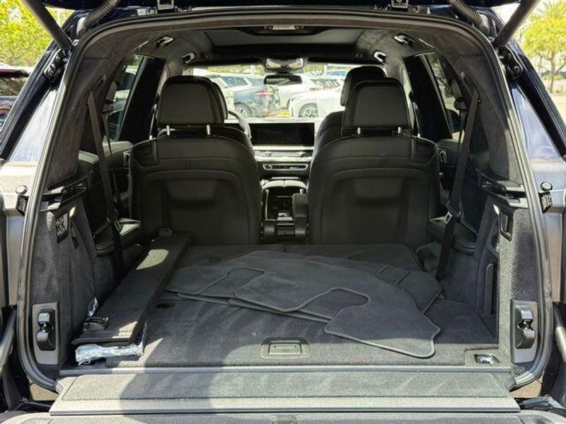 Used 2024 BMW X7 xDrive40iImage 15