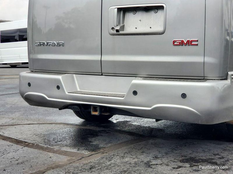 2022 GMC Savana Cargo Image 13