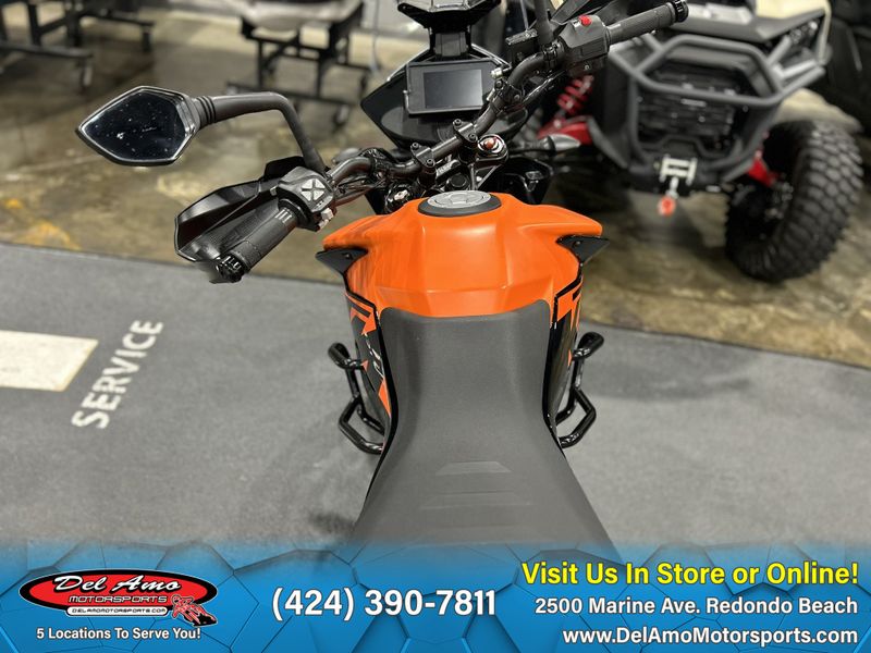 2023 KTM ADVENTURE 390Image 10