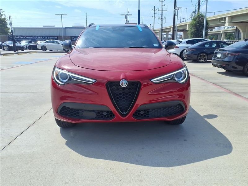 Used 2022 Alfa Romeo Stelvio VeloceImage 8