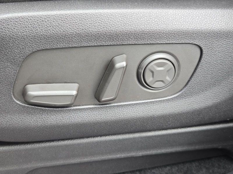 Used 2026 Kia Carnival MPV Hybrid EX FWD