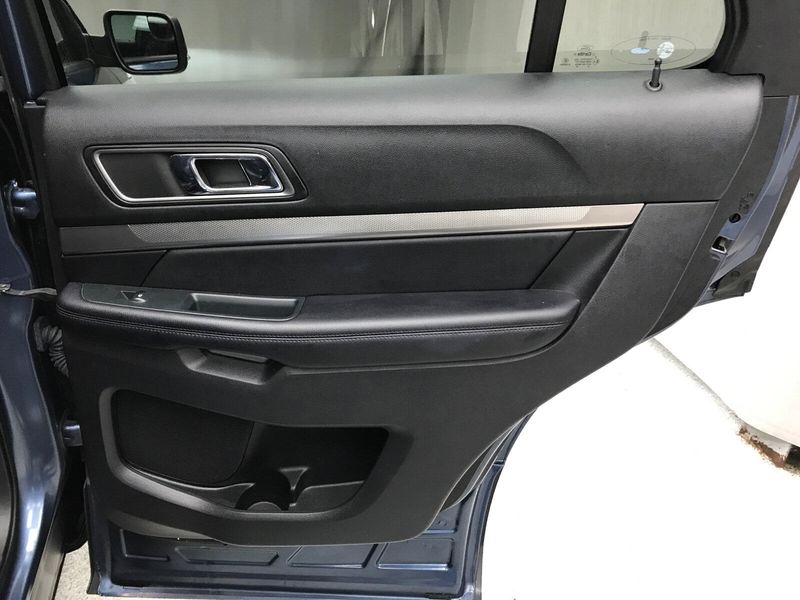 2018 Ford Explorer XLTImage 14