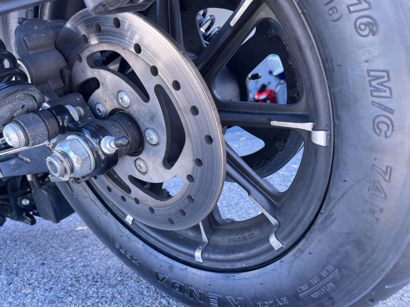 Used 2021 Harley-Davidson SPORTSTER IRON 883 Image 25