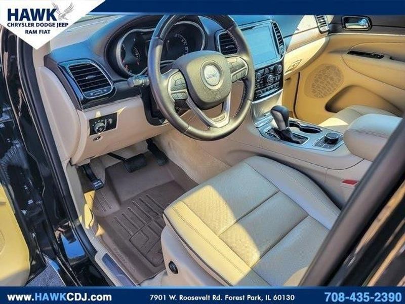 2019 Jeep Grand Cherokee Overland photo 8