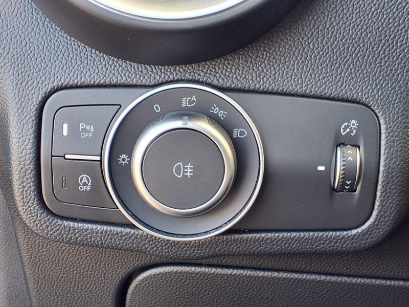 Used 2022 Alfa Romeo Stelvio VeloceImage 23