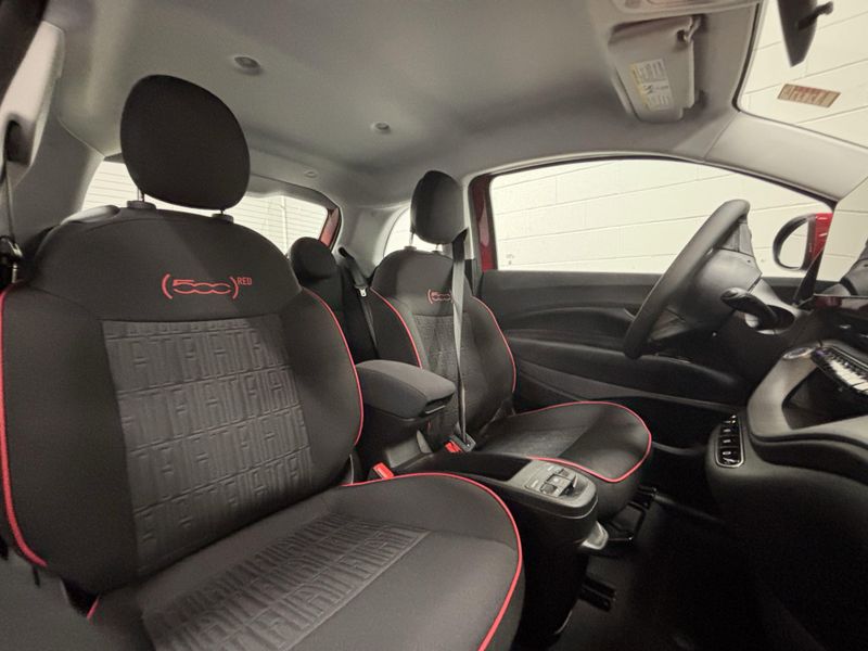 New 2024 Fiat 500e Inspi(red)Image 12