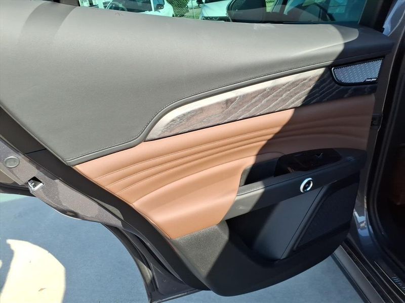 New 2026 Maserati Grecale ModenaImage 11