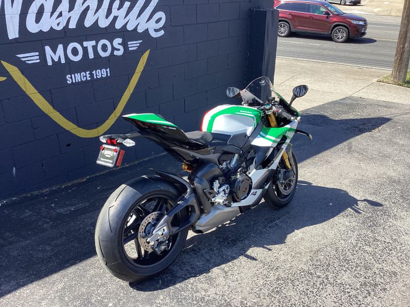 New 2025 Ducati Panigale V4 