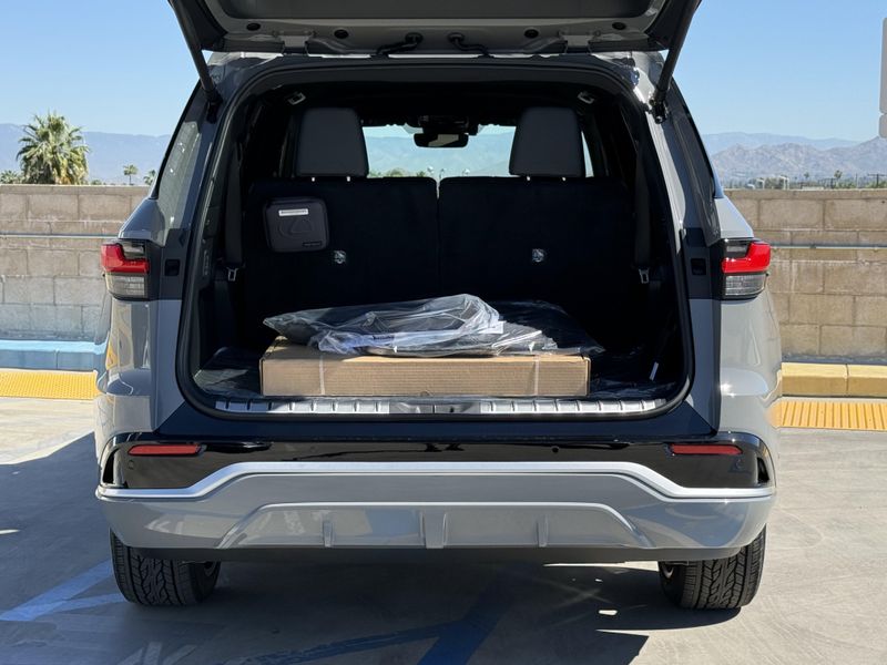 New 2026 Lexus TX 500h F SPORT Performance PremiumImage 13