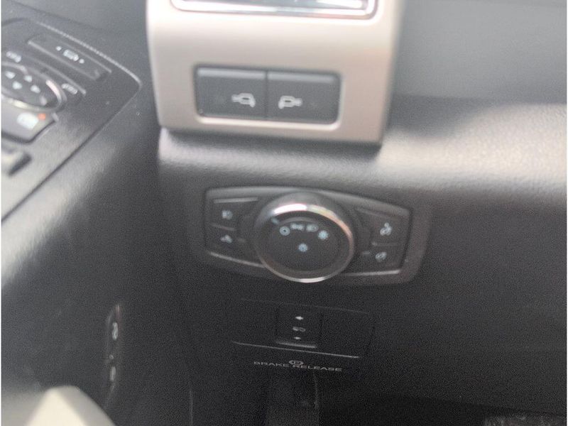 2021 Ford F-250 LariatImage 31