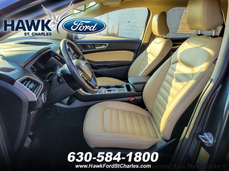 2022 Ford Edge SEL photo 8