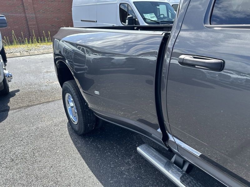 2024 RAM 3500 Tradesman Crew Cab 4x4 8