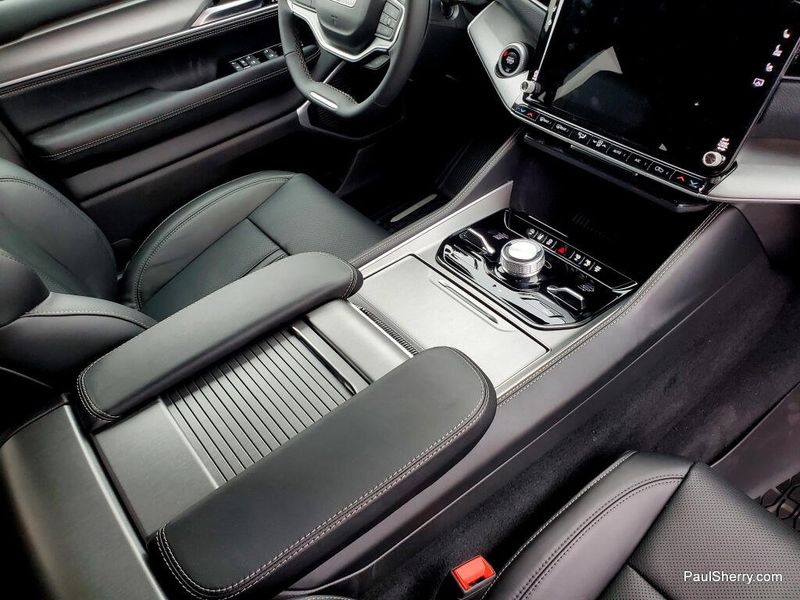 2026 Jeep Grand Wagoneer Upland 4x4