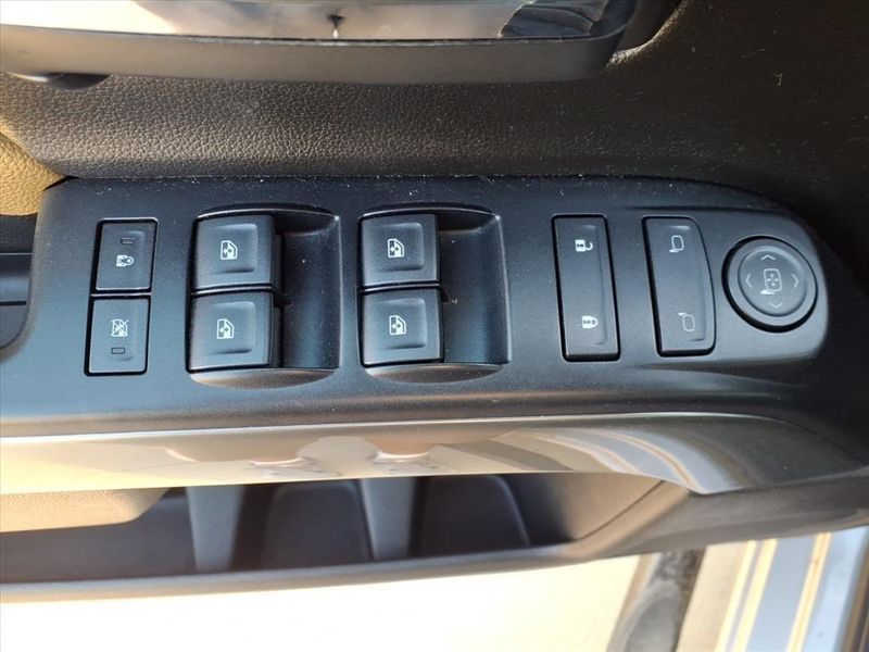 Used 2018 Chevrolet Silverado 1500 LTImage 19