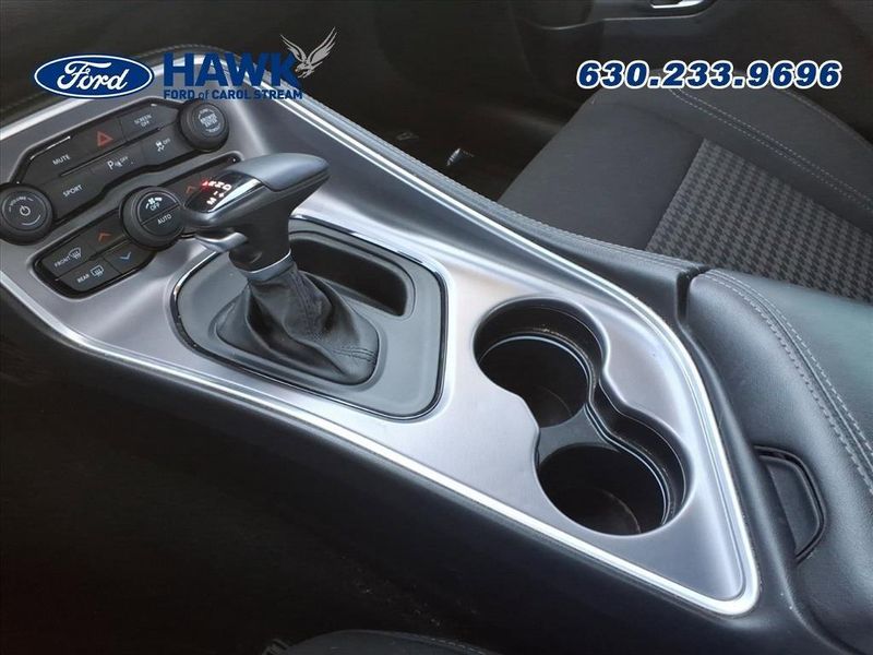 2019 Dodge Challenger SXT photo 13