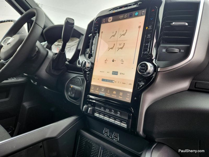 New 2026 RAM 3500 Big Horn Crew Cab 4x4 6'4' Box