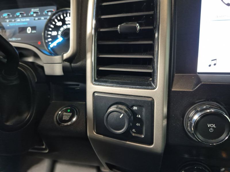 2019 Ford F-150 LariatImage 35