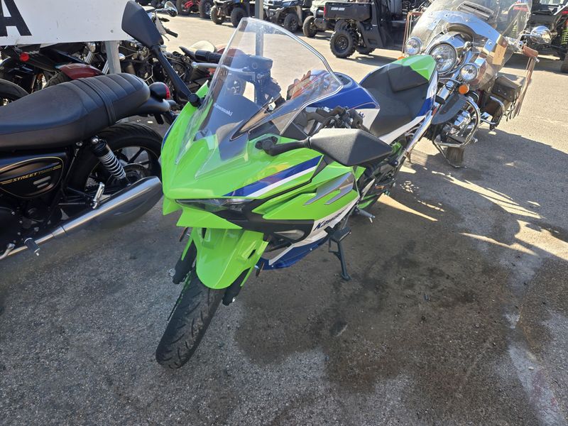 USED 2024 KAWASAKI NINJA 500 KRT SE ABS Image 3