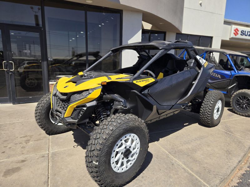 2025 Can-Am MAVERICK R X RS 999T DCT CARBON BLACK AND NEO YELLOWImage 1