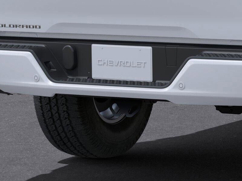 New 2025 Chevrolet Colorado 2WD LTImage 14