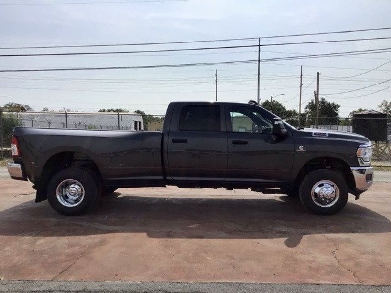 2024 RAM 3500 Tradesman Crew Cab 4x4 8