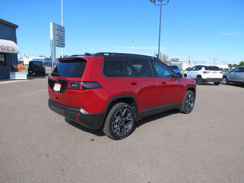 New 2026 Jeep Cherokee Overland 4x4Image 4