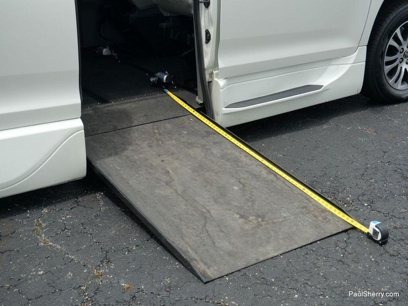 Used 2020 Toyota Sienna XLEImage 15