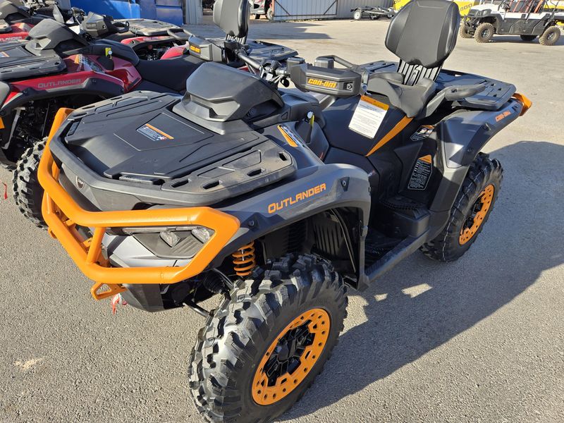 2025 Can-Am OUTLANDER MAX XTP 1000R MINERAL GREY AND ORANGE CRUSHImage 2