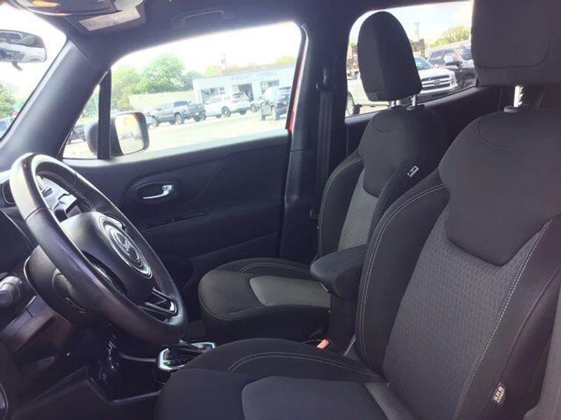 Used 2021 Jeep Renegade LatitudeImage 13