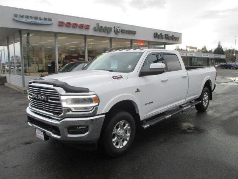 2020 RAM 3500 LaramieImage 2