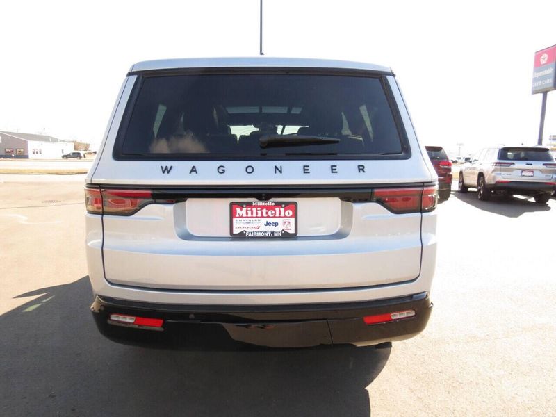 2024 Jeep Wagoneer Carbide 4x4Image 8