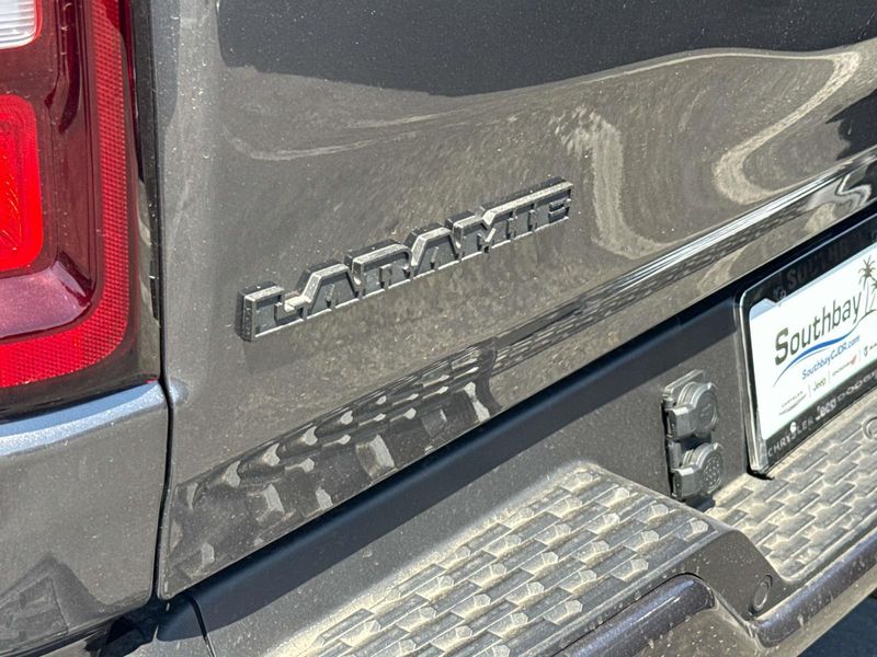 New 2026 RAM 1500 Laramie Crew Cab 4x4 5'7' Box