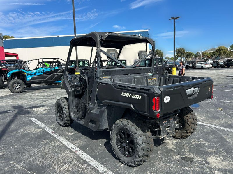 Used 2023 Can-Am DEFENDER DPS HD7 Image 17