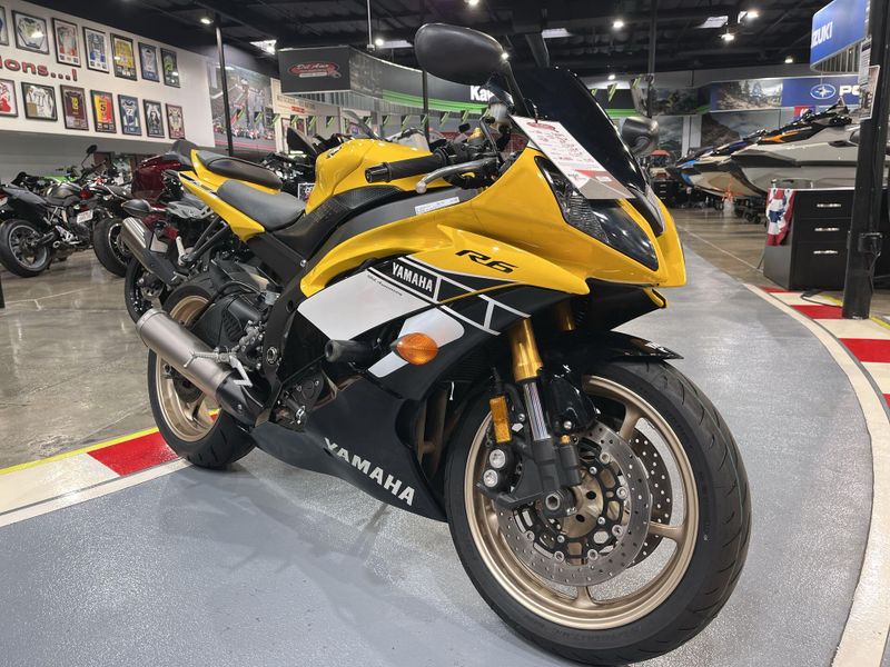 Used 2016 Yamaha YZF-R6 CA Image 16