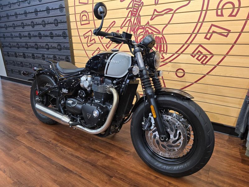 Used 2024 Triumph Bobber Image 2