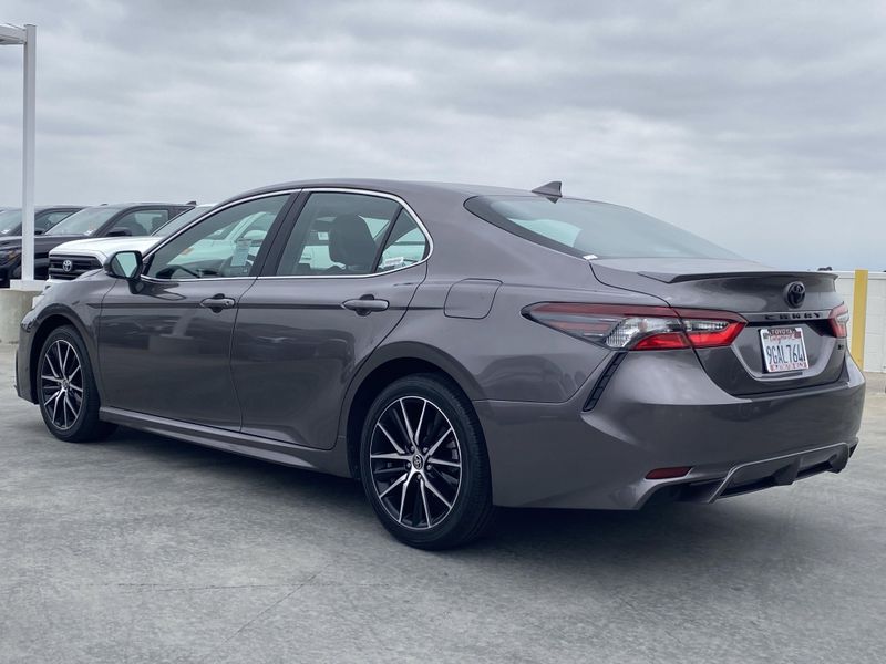 Used 2023 Toyota Camry SEImage 6