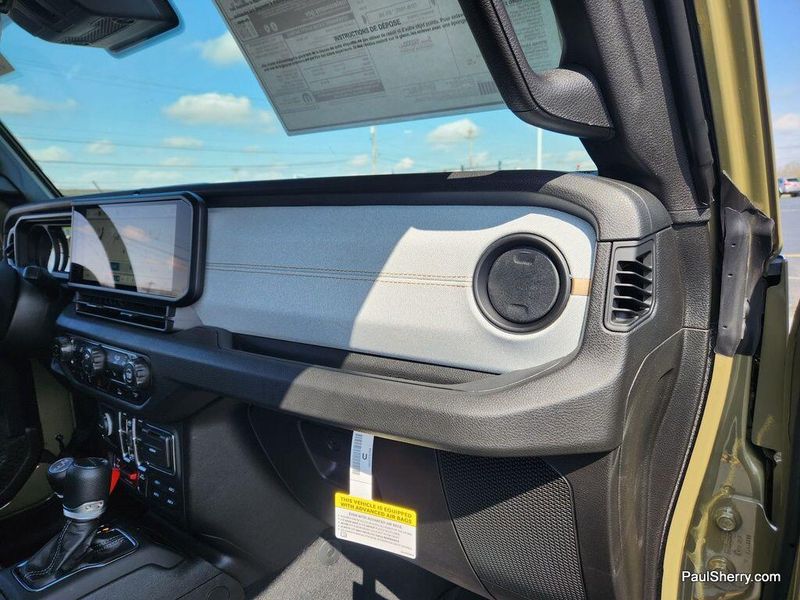 New 2025 Jeep Gladiator Willys 4x4