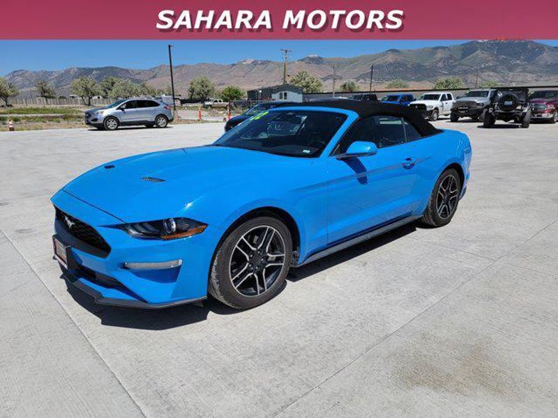 2022 Ford Mustang Convertible photo 3