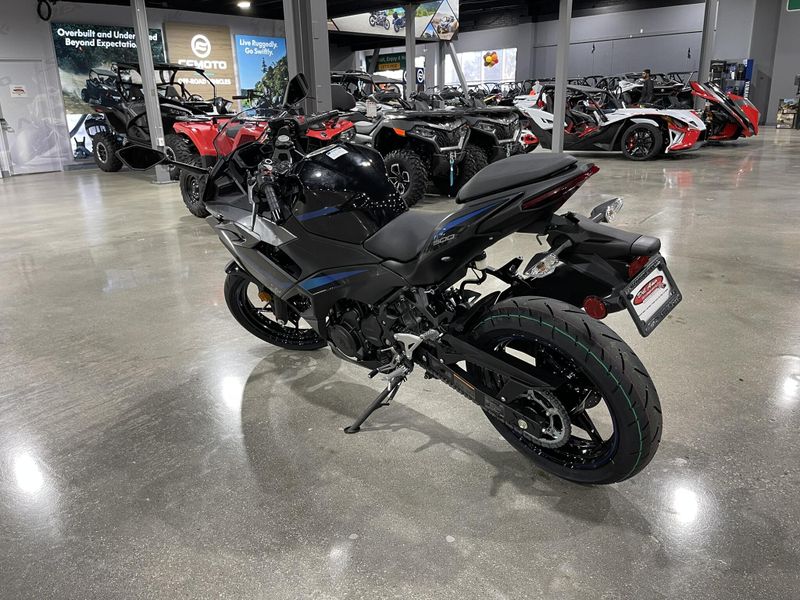 2025 Kawasaki NINJA 500 ABS Image 6