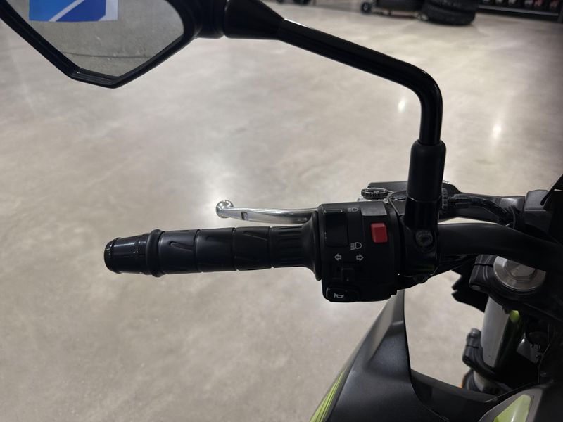 Used 2022 Kawasaki Z650  in a BLACK exterior color. Victorville Del Amo Motorsports 760-241-7387 delamomotorsportsofvictorville.com 