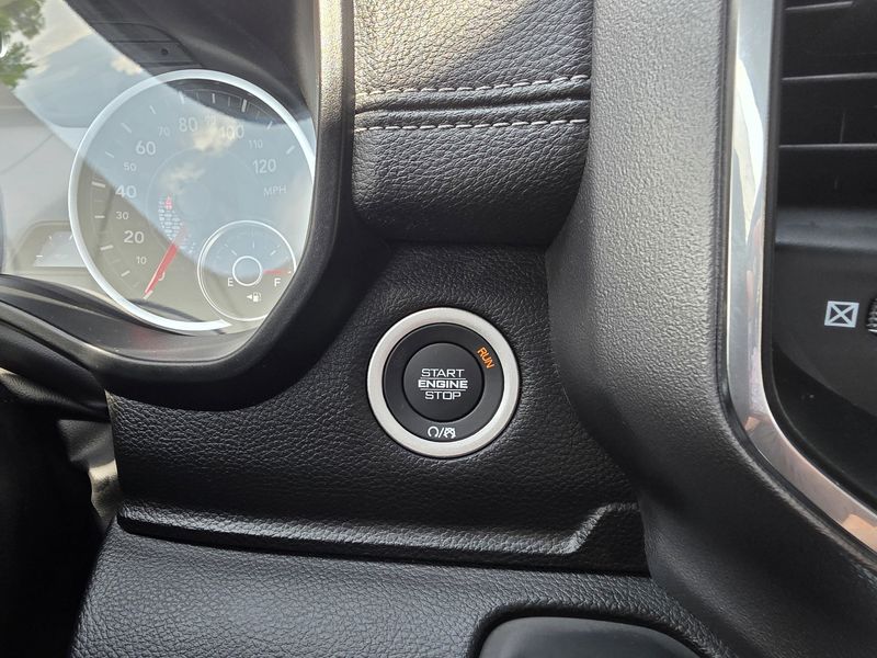 New 2025 RAM 1500 LaramieImage 24