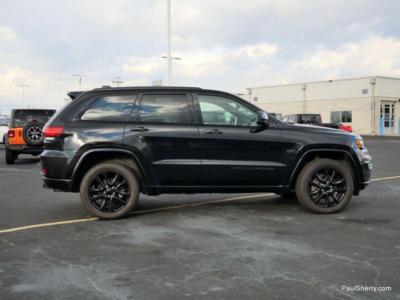 Used 2020 Jeep Grand Cherokee Altitude